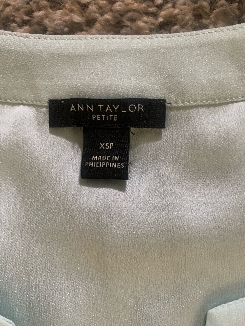 Ann Taylor Pale Sage Split V-Neck Short Sleeve Blouse - Picture 2 of 3